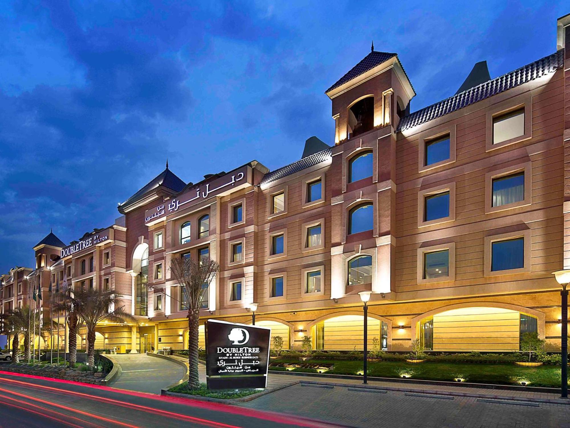 Doubletree By Hilton Hotel Riyadh - Al Muroj Business Gate Exterior photo