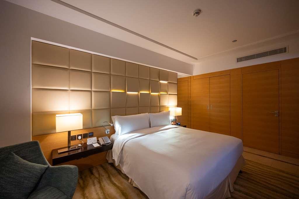 Doubletree By Hilton Hotel Riyadh - Al Muroj Business Gate Room photo